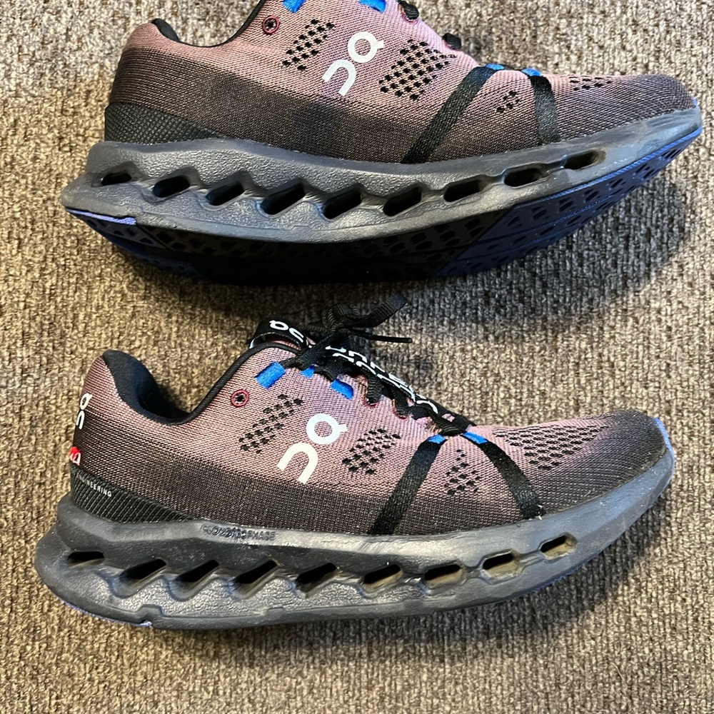 On Running Athletic Shoes